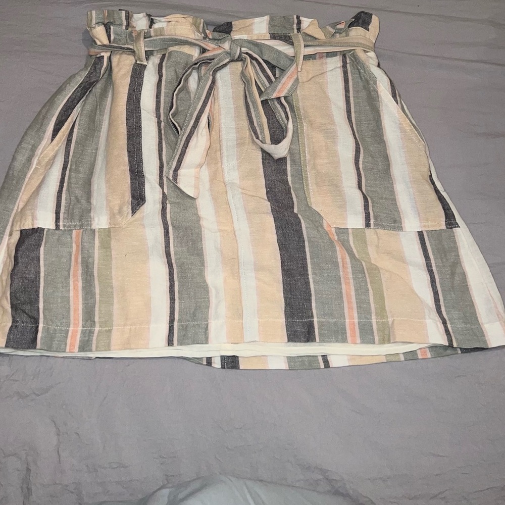 Large American eagle skirt with a tie in the front